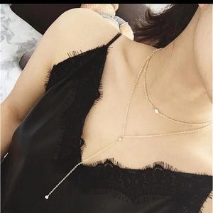 Dainty gold necklace.